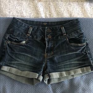 High wasted denim shorts
